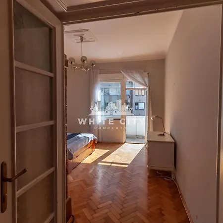 Apartment Downtown - *